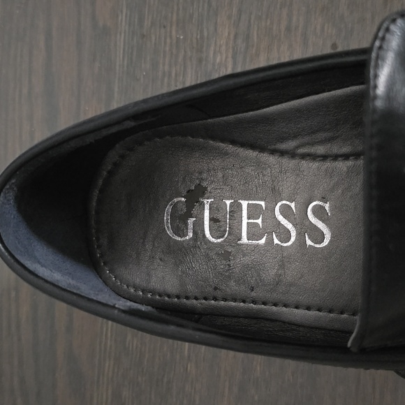 Guess Black Men's Shoe Size 8 - Picture 2 of 3